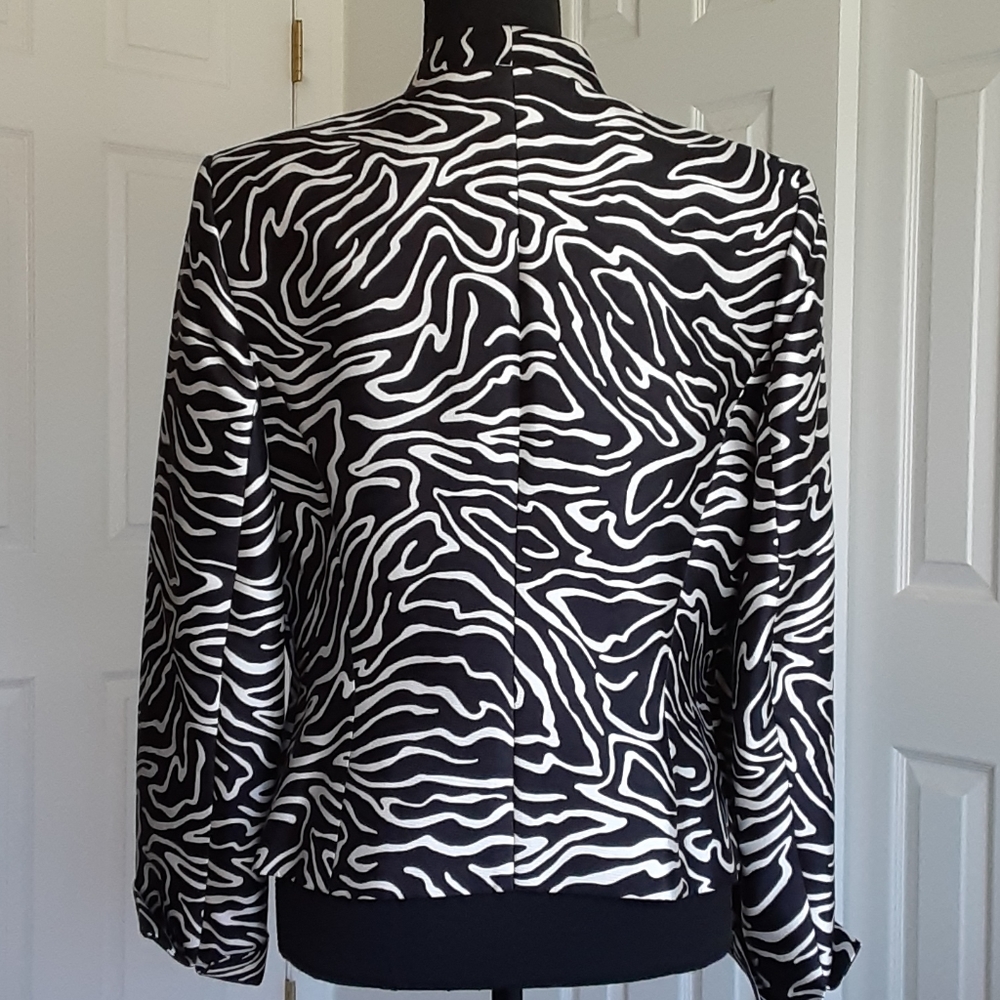 Jacket - Picture 6 of 6